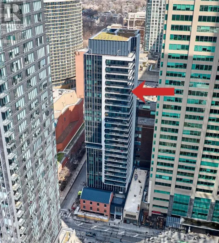 Apartment for sale: 2501 - 771 YONGE STREET, Toronto