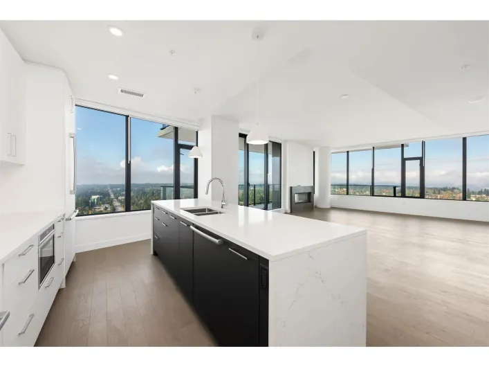 2503 1588 JOHNSTON STREET, White Rock