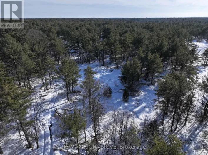 2503 SOUTHWOOD ROAD, Gravenhurst