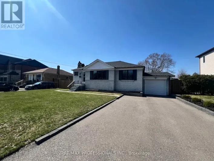 2504 DONNAVALE DRIVE, Mississauga