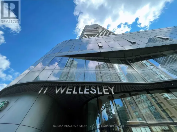 2506 - 11 WELLESLEY STREET W, Toronto