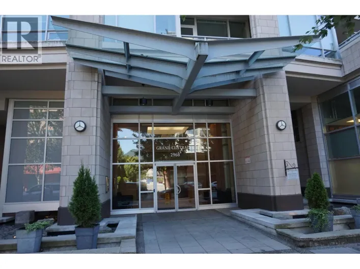 2506 2968 GLEN DRIVE, Coquitlam