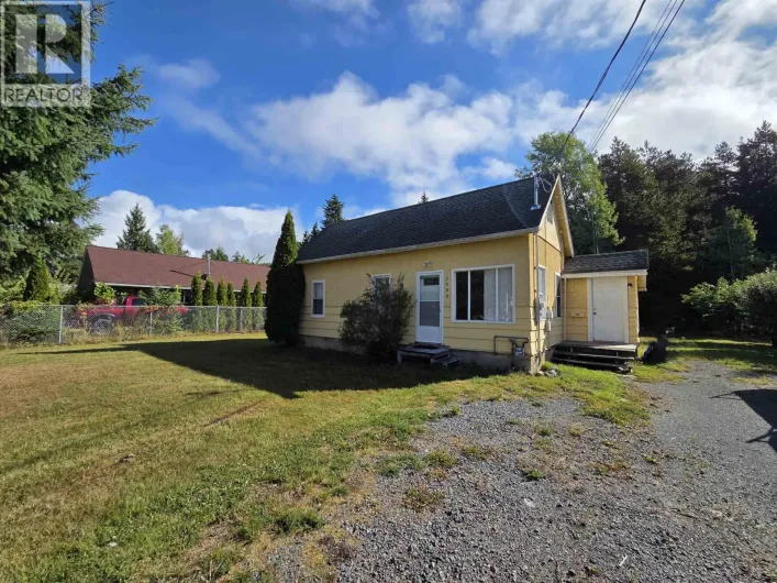 2506 PEAR STREET, Terrace