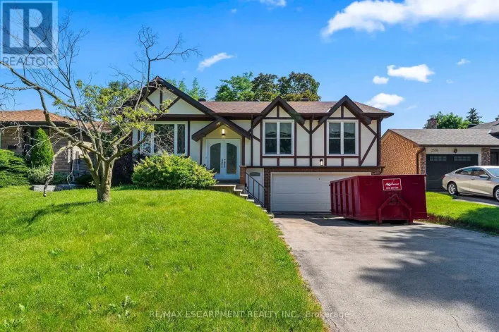 2506 YARMOUTH CRESCENT, Oakville