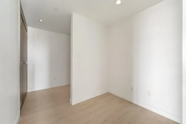 2507-9887 WHALLEY BOULEVARD, Surrey