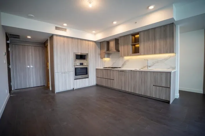 2509 13768 100 AVENUE, Surrey