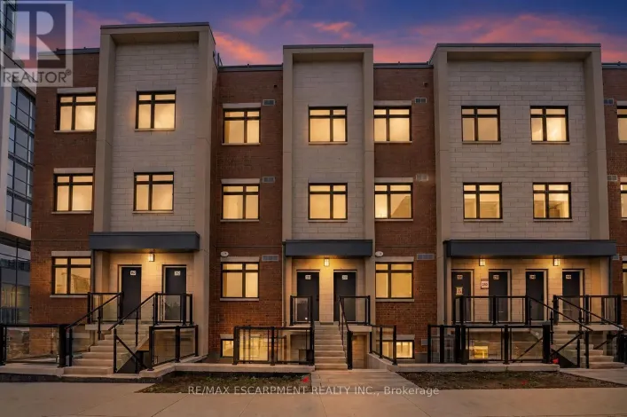 251 - 1075 DOUGLAS MCCURDY COMMON, Mississauga