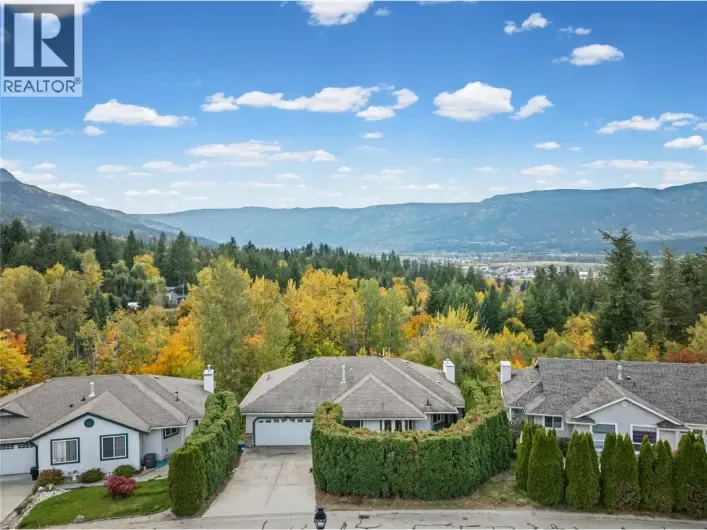 251 17 Street SE, Salmon Arm