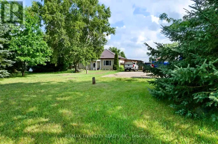 251 53 HIGHWAY, Brant