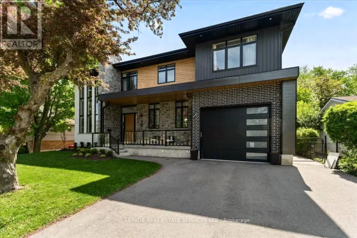 House for sale: 251 ALDERCREST AVENUE, Hamilton