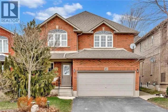 251 BRAITHWAITE Avenue, Hamilton