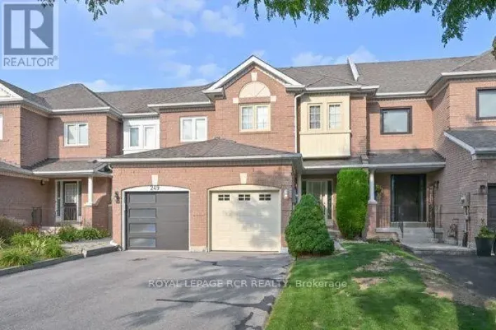 251 DENISE CIRCLE, Newmarket