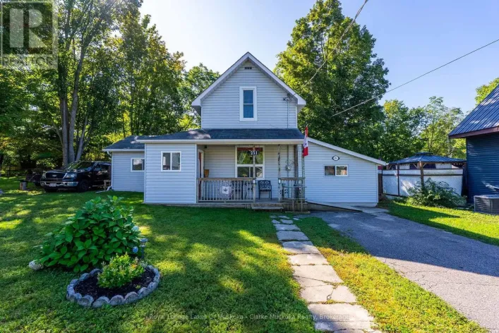 251 JAMES STREET W, Gravenhurst)