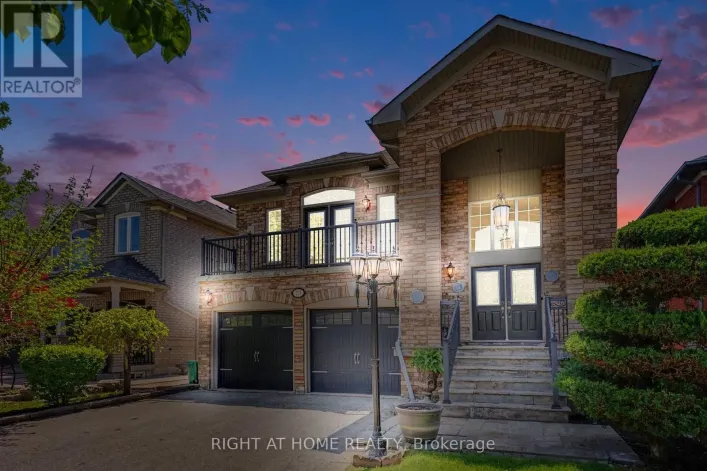 251 SONOMA BOULEVARD, Vaughan