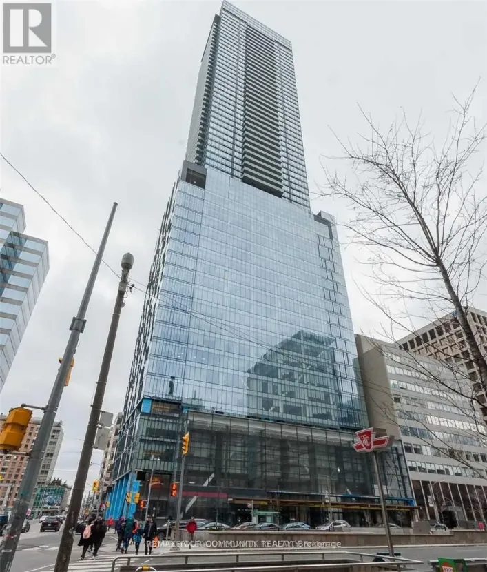 2510 - 488 UNIVERSITY AVENUE, Toronto