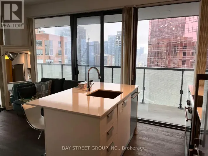 Apartment for rent: 2510 - 57 ST. JOSEPH STREET, Toronto