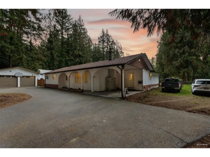 25160 54 AVENUE, Langley