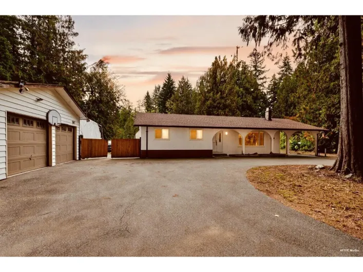 25160 54 AVENUE, Langley