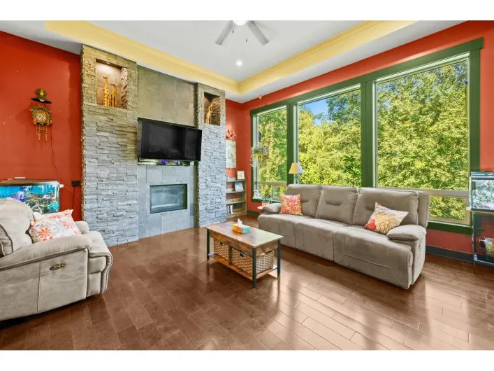 2518 WHATCOM ROAD, Abbotsford