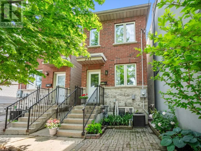 251A CHISHOLM AVENUE, Toronto