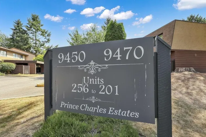 252 9452 PRINCE CHARLES BOULEVARD, Surrey