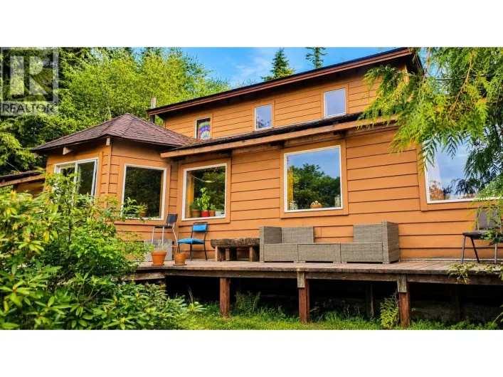 252 BAYVIEW DRIVE, Port Clements