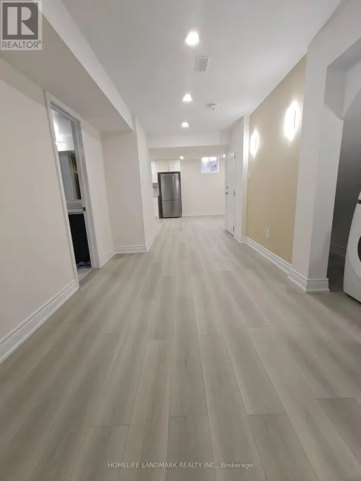 252 BOREALIS AVENUE, Aurora