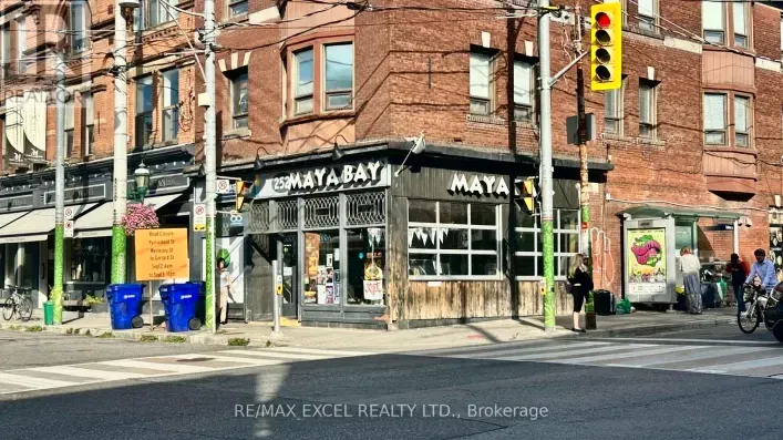 252 CARLTON STREET, Toronto