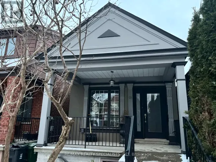 House for sale: 252 EARLSCOURT AVENUE, Toronto