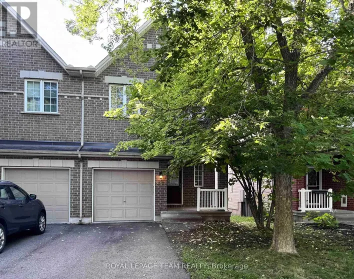 252 TANDALEE CRESCENT, Ottawa