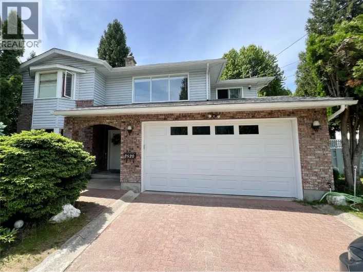 2520 9TH Avenue, Castlegar