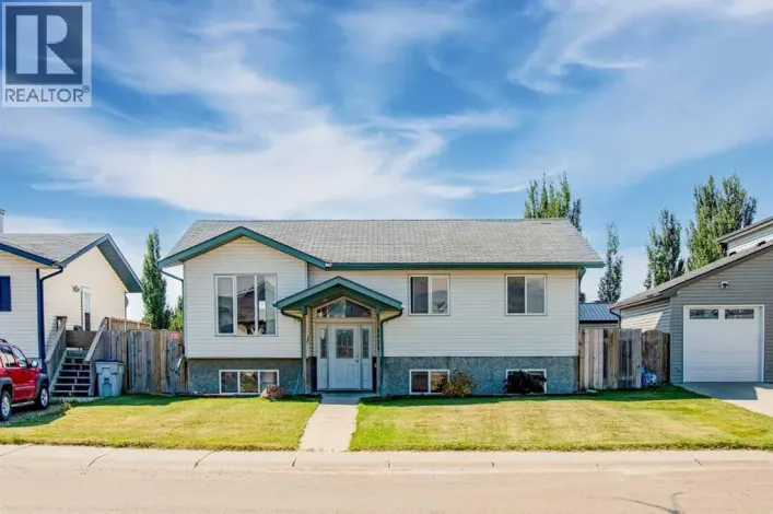 2521 11 Avenue, Wainwright