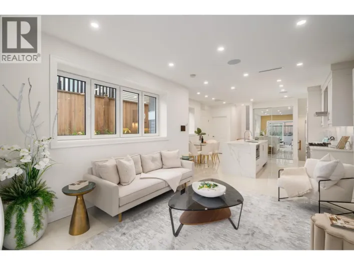 2523 W 8TH AVENUE, Vancouver
