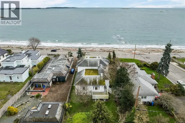 2524 Esplanade, Oak Bay