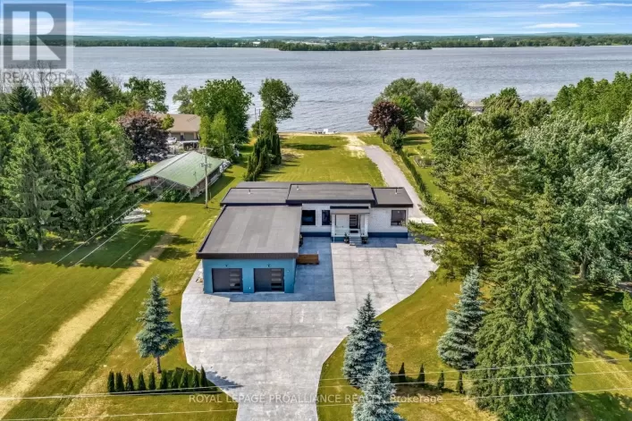2528 COUNTY RD 3, Prince Edward County
