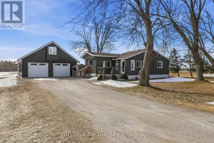2533 FLOS 3 ROAD W, Springwater