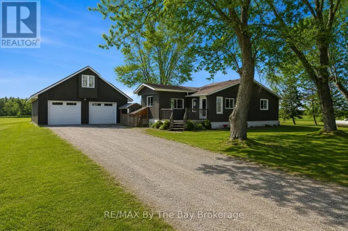 2533 FLOS 3 ROAD W, Springwater