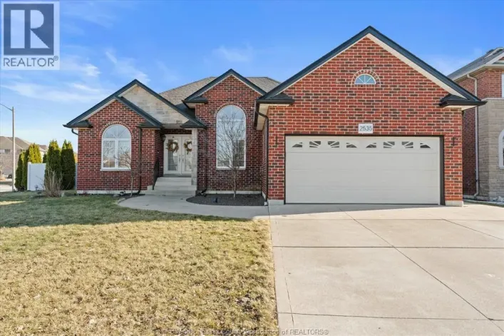 2535 SKINNER, LaSalle