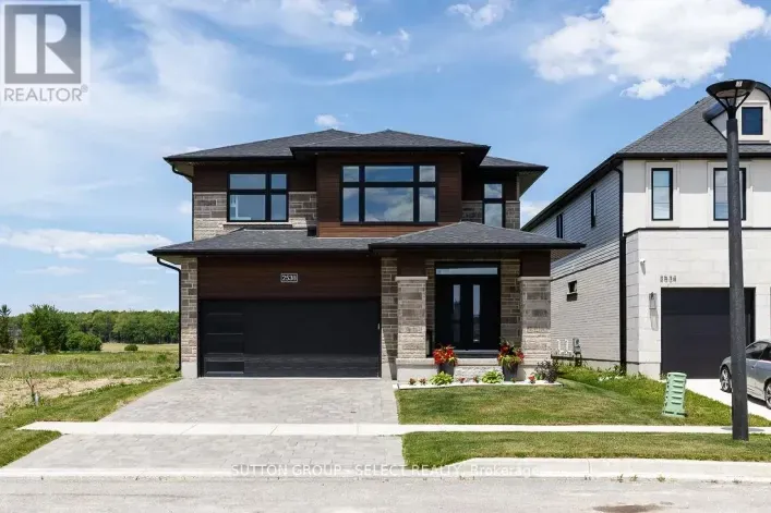 House for sale: 2538 BUROAK DRIVE, London North