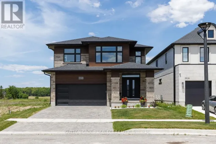 2538 BUROAK DRIVE, London North