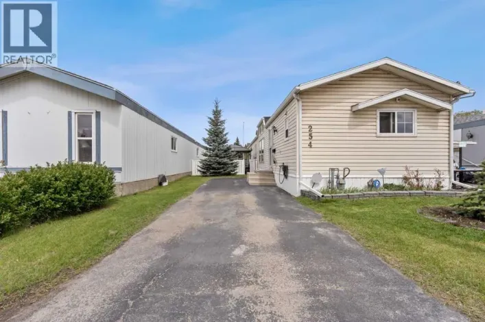 254 Erin Woods Circle SE, Calgary