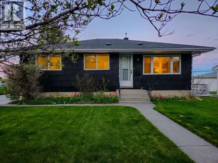 254 Hendon Drive NW, Calgary