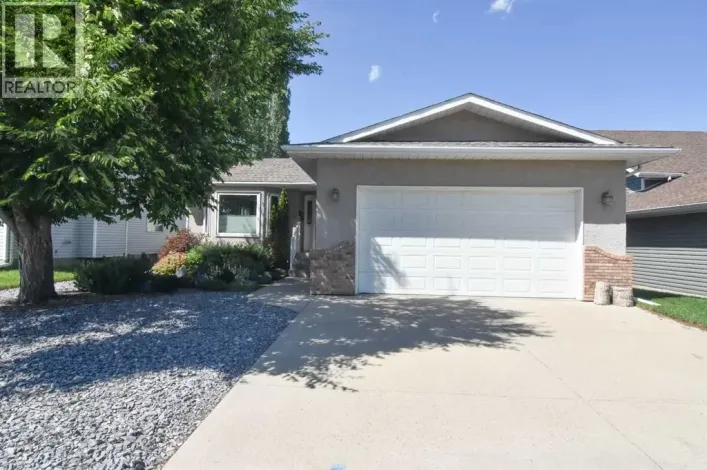 254 Maple Grove Crescent, Strathmore