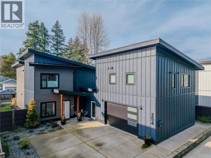254 Twillingate Rd, Campbell River
