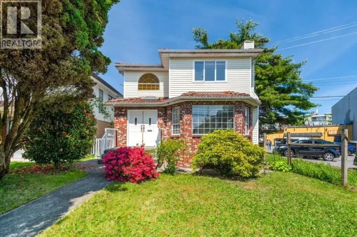 2547 E 34TH AVENUE, Vancouver