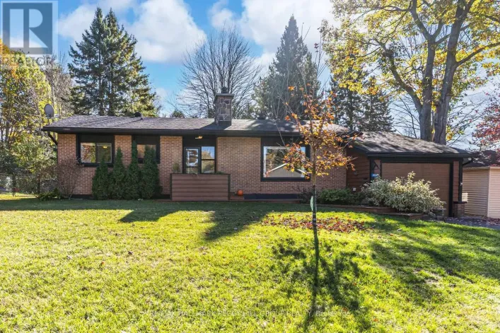 255 FRASER STREET, Gravenhurst)