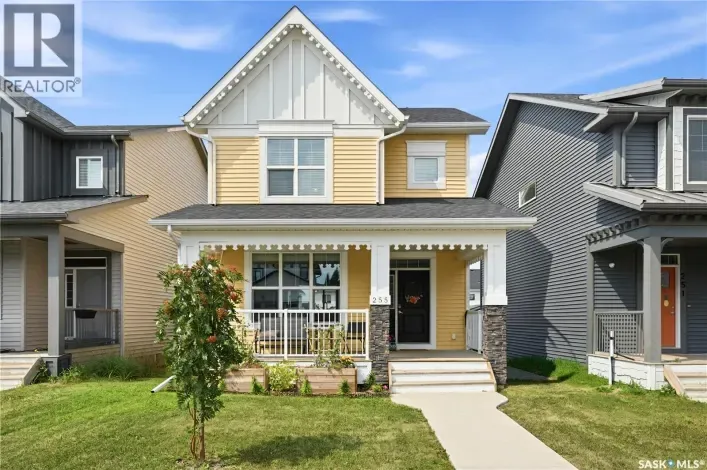 House for sale: 255 Newton LINK, Saskatoon