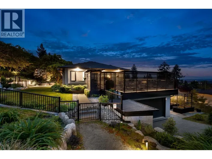 255 SANDRINGHAM CRESCENT, North Vancouver