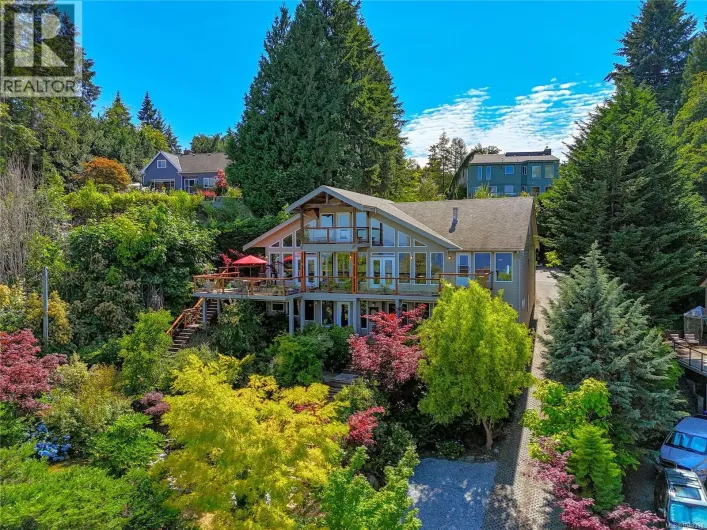 2550 Seaview Rd, Mill Bay