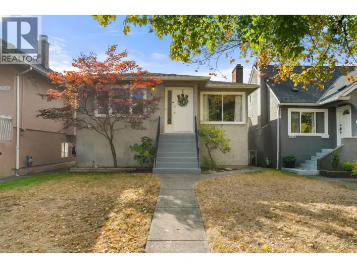 2554 ADANAC STREET, Vancouver
